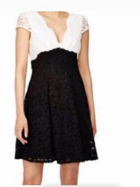 #745 Betsey Johnson Black and White Lace V-Neck Mini Dress. Great cond.